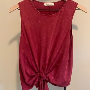 garnet size S. Distressed fabric. Front tie